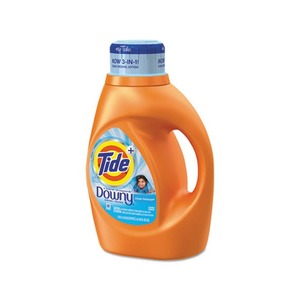 Procter & Gamble 87458 Touch of Downy Liquid Laundry Detergent, Clean Breeze, 46oz Bottle, 6/Carton by PROCTER & GAMBLE